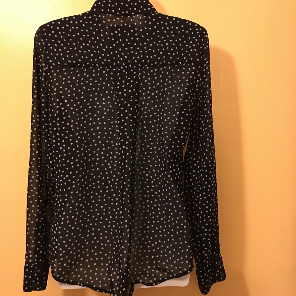 Guess - Picture 2 of 3